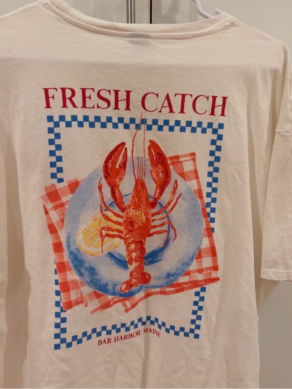 Wild Fable Oversized White Short-Sleeve Tee with Red Lobster Graphic
